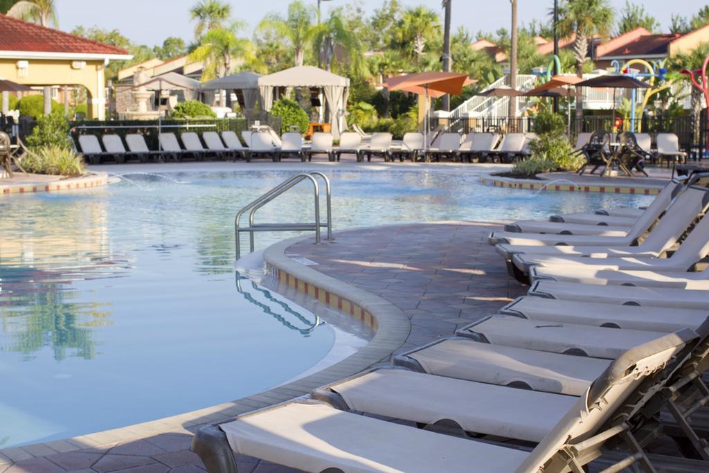 Multi Resorts At Fantasy World Orlando Exterior photo