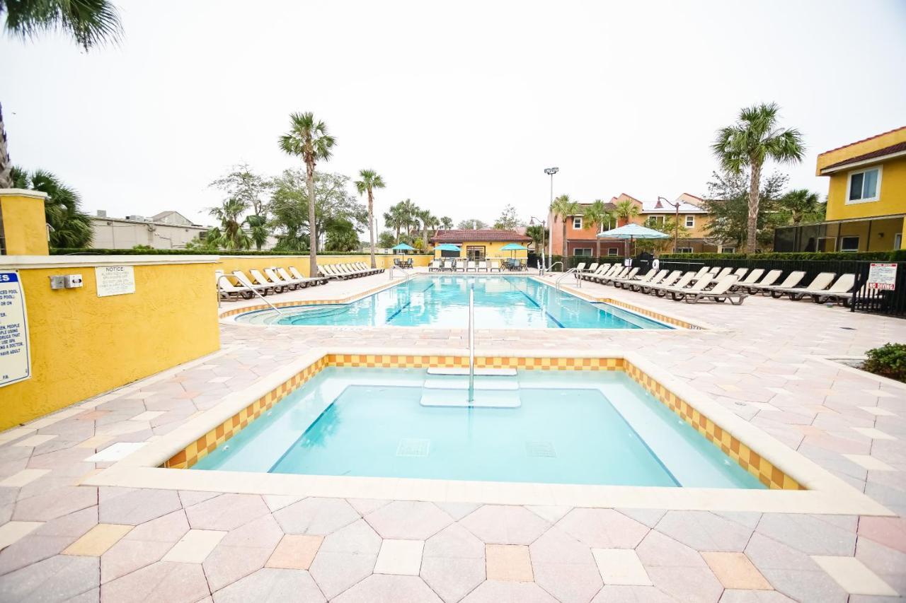 Multi Resorts At Fantasy World Orlando Exterior photo