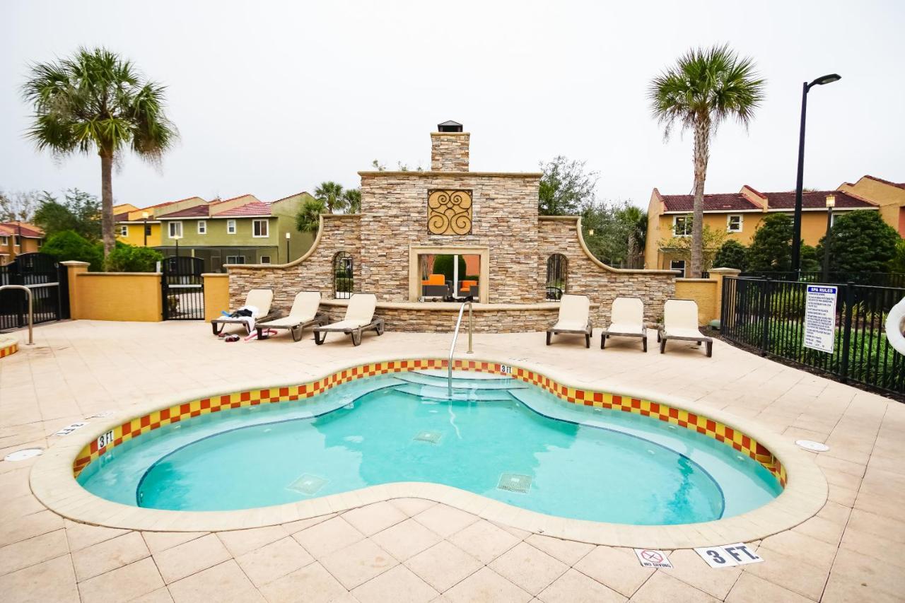 Multi Resorts At Fantasy World Orlando Exterior photo